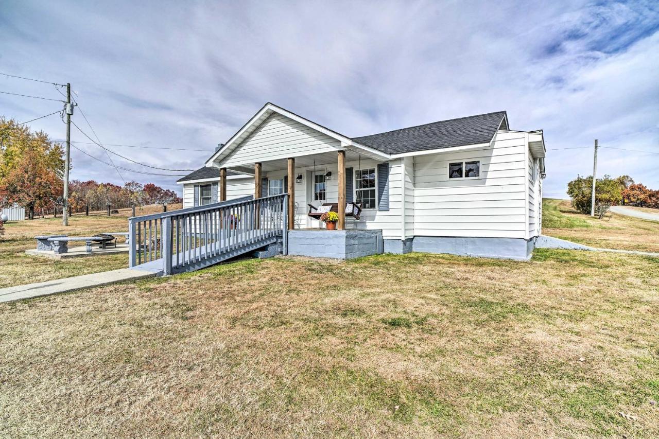 Updated Beattyville Ranch-Style Home With Yard! Exterior photo