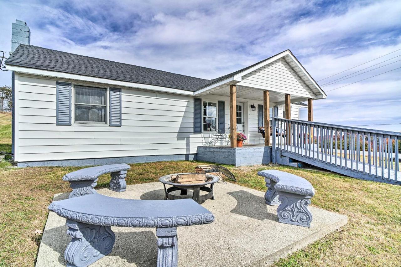 Updated Beattyville Ranch-Style Home With Yard! Exterior photo